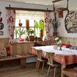 Konukevi Berggasthof Steckholzer 3*